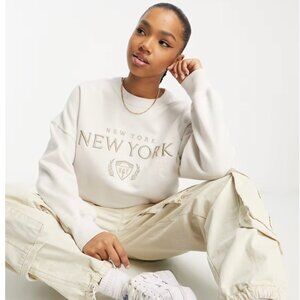 Abercrombie & Fitch Soft AF Embroidered Cream White New York Sweatshirt Size M